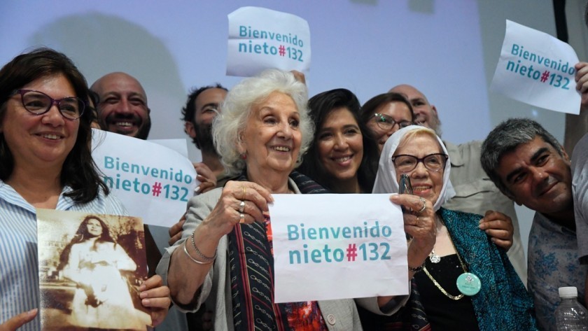 Las Abuelas de Plaza de Mayo anunciaron la restitución del nieto 132