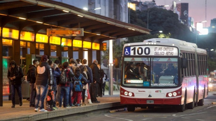 La UTA llamó a un paro nacional de colectivos para este viernes