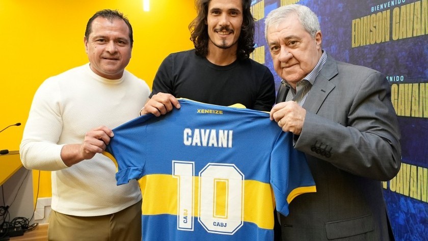 Cavani es oficialmente nuevo futbolista de Boca