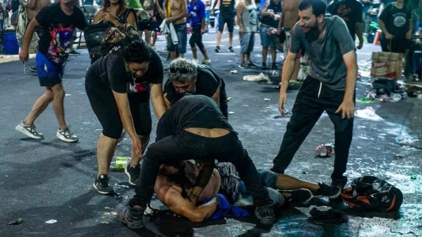 Un empleado de seguridad golpeó a un joven en el recital La Renga y lo dejó en terapia intensiva