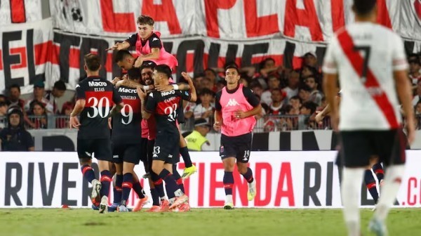 Tigre venció al ´Millonario´ 4 a 1 y el Monumental explotó de bronca