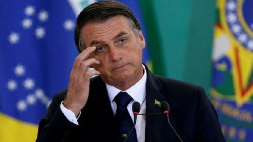 Internaron de urgencia a Bolsonaro por una obstrucción intestinal