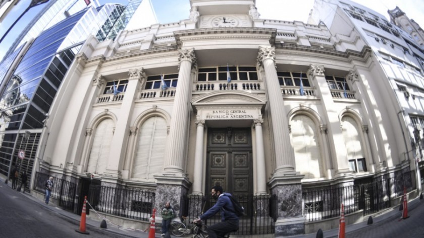 El Banco Central subió la tasa de política monetaria de 52% a 60%