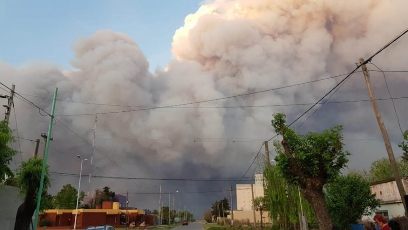 Defensa Civil de Buenos Aires: el incendio en Ramallo 